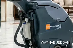 فريق وثاب جدة أثناء تنظيف قصور في حي البلد بجدة