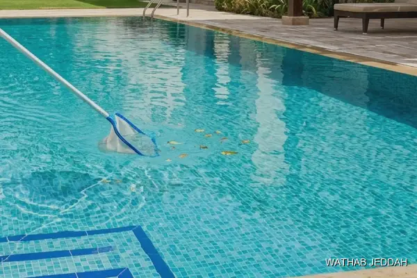Swimming Pool Cleaning in Al Nazlah Al Yamaniyah, Jeddah - Wathab Jeddah Cleaning Services
