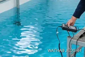 فريق وثاب جدة أثناء تنظيف خزانات في حي اللؤلؤ بجدة